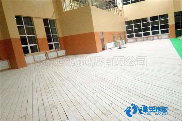 學(xué)校籃球場(chǎng)木地板施工步驟