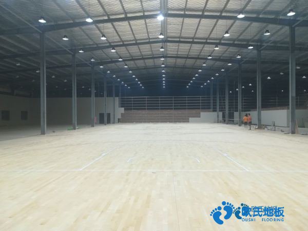 質(zhì)量好籃球地板施工團(tuán)隊