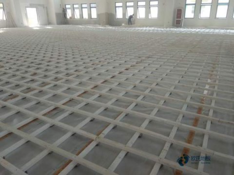 小學(xué)運動籃球木地板施工團(tuán)隊